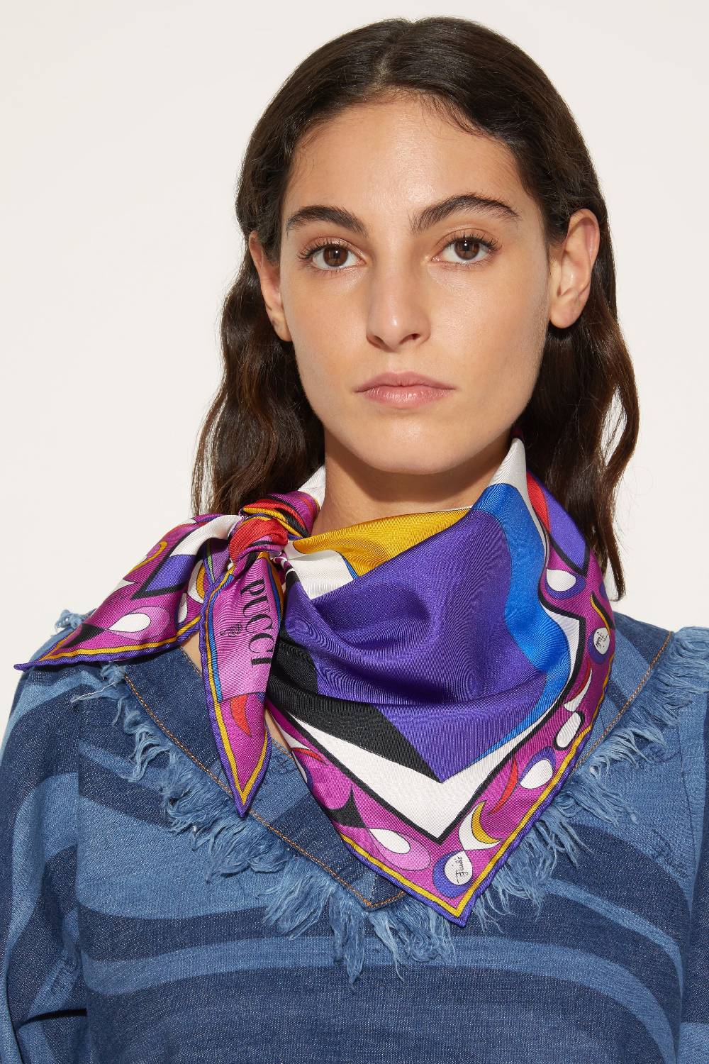 Pucci Foulard in seta con stampa Pesci Sconto