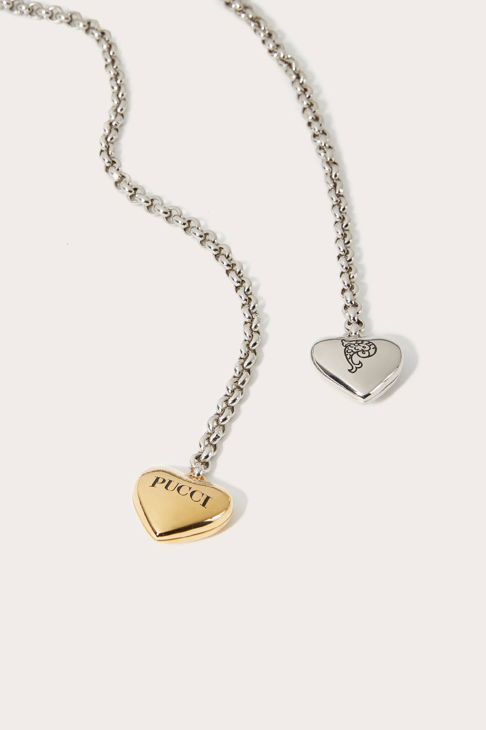 Pucci Collana con ciondoli a cuore Spedizione gratuita