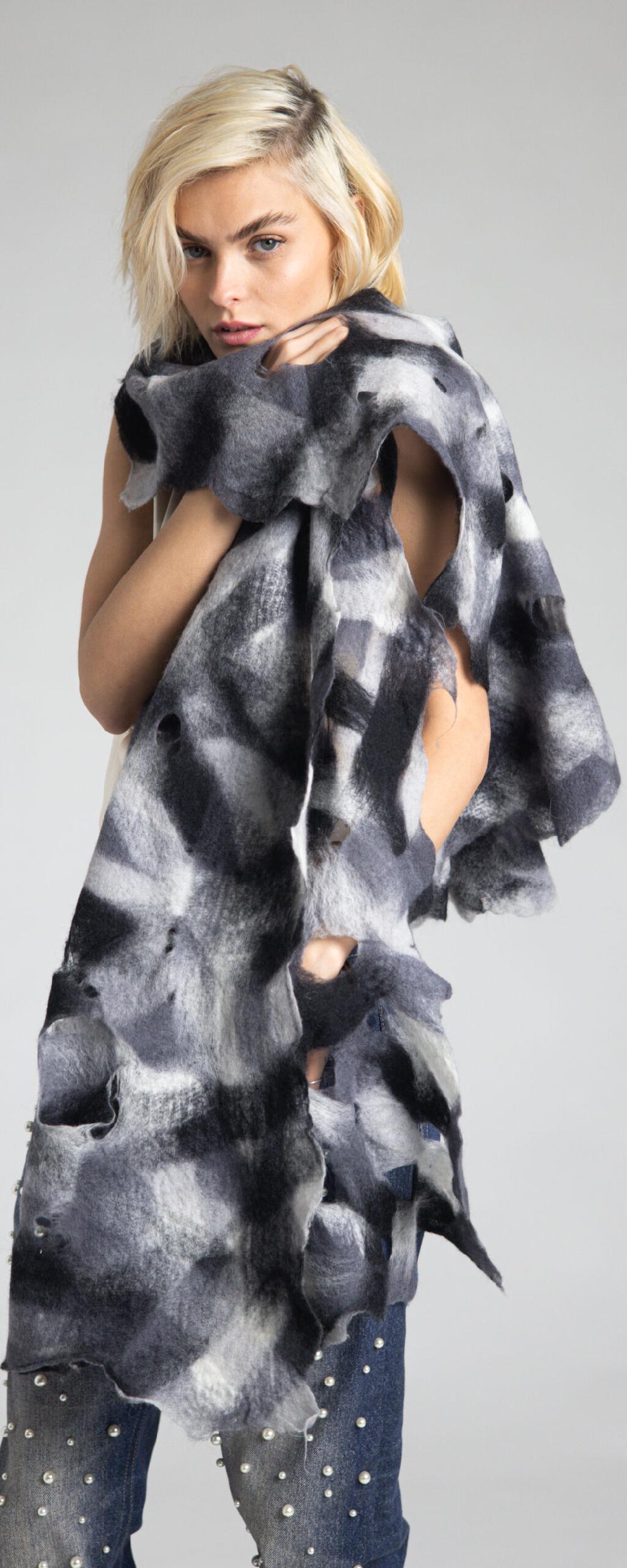 Rossano Perini SCARF 37FW24 GREY Qualità Garantita