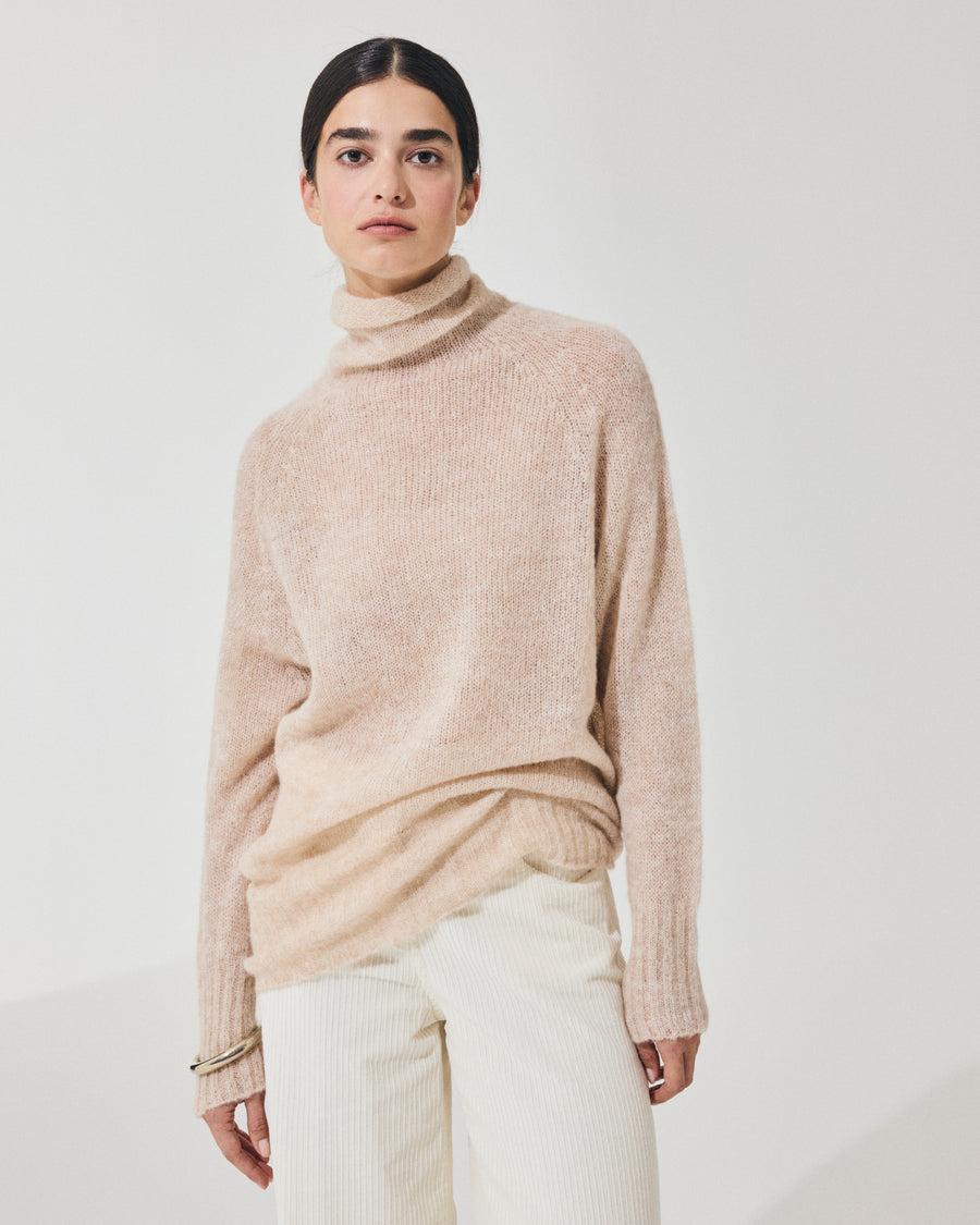 Scaglione TURTLE NECK RAGLAN SEAMLESS SAND 2025