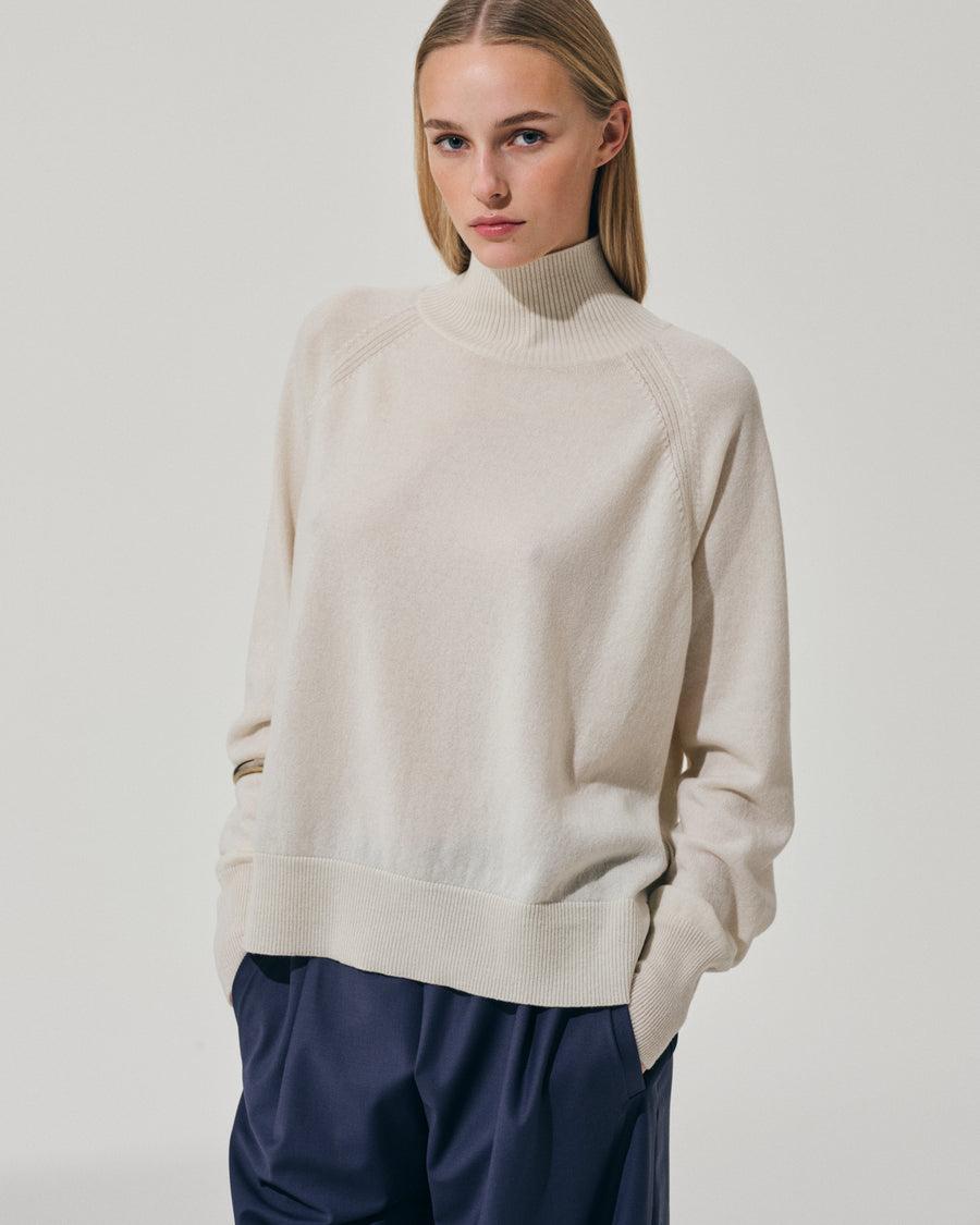Scaglione TURTLE NECK RAGLAN RIBBED SIDES MILK Negozi Online