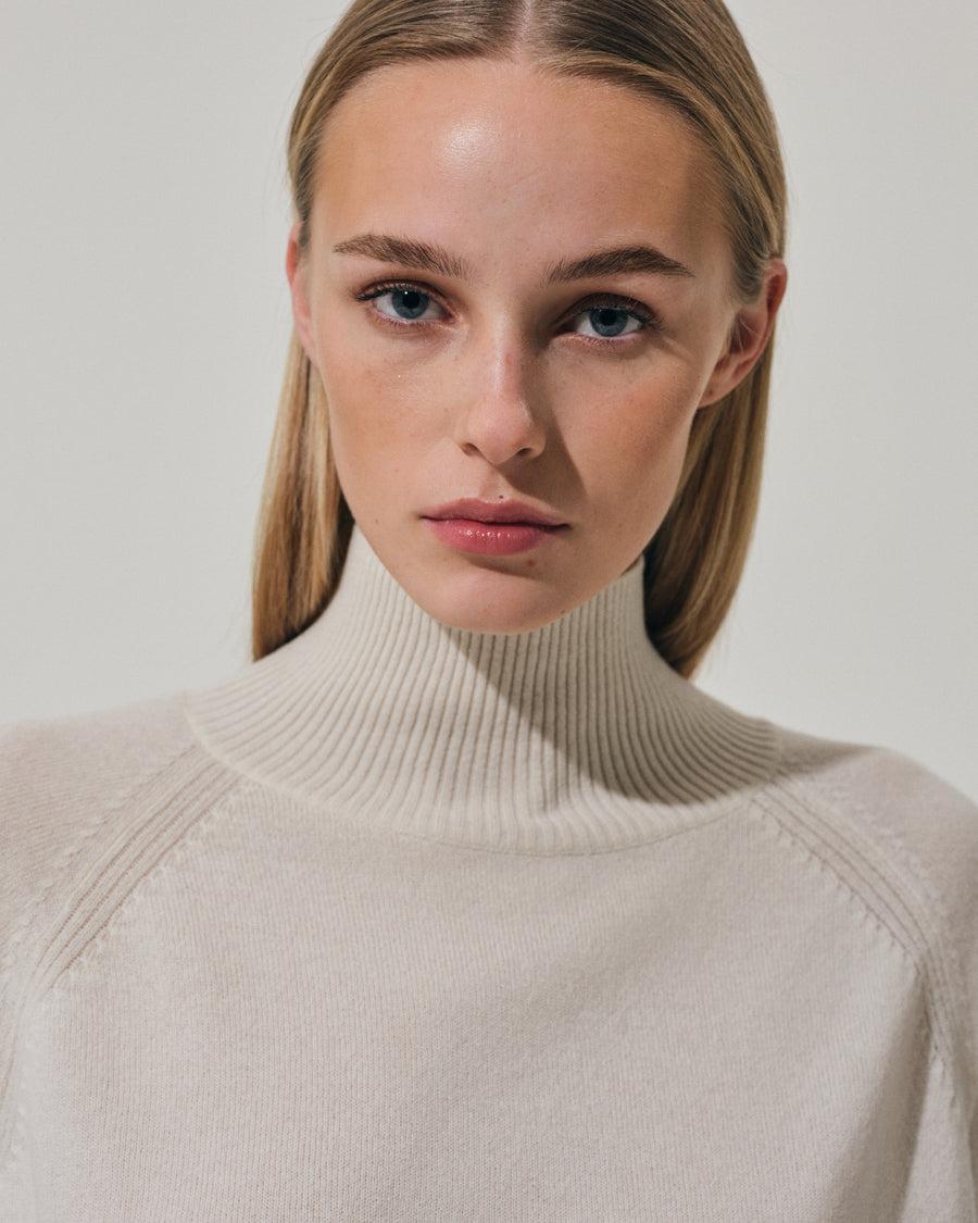 Scaglione TURTLE NECK RAGLAN RIBBED SIDES MILK Negozi Online