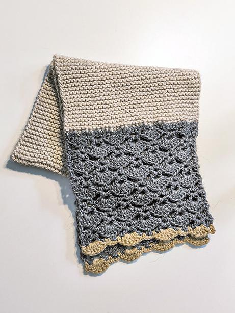 Tricot à Porter Sciarpa in maglia con bordi traforati finitura a smerlo Shopping Online