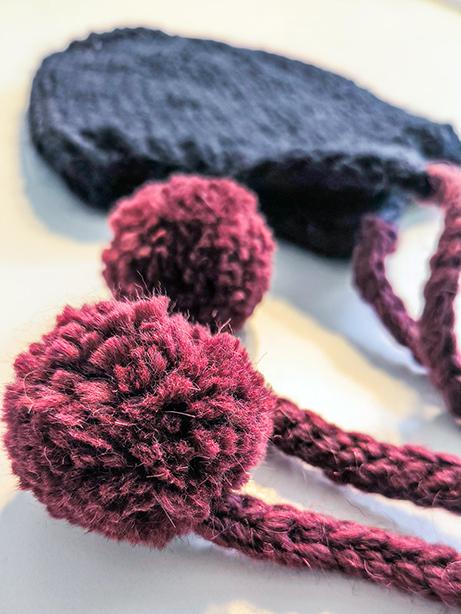 Tricot à Porter Cappello paraorecchie e pon pon Vendita