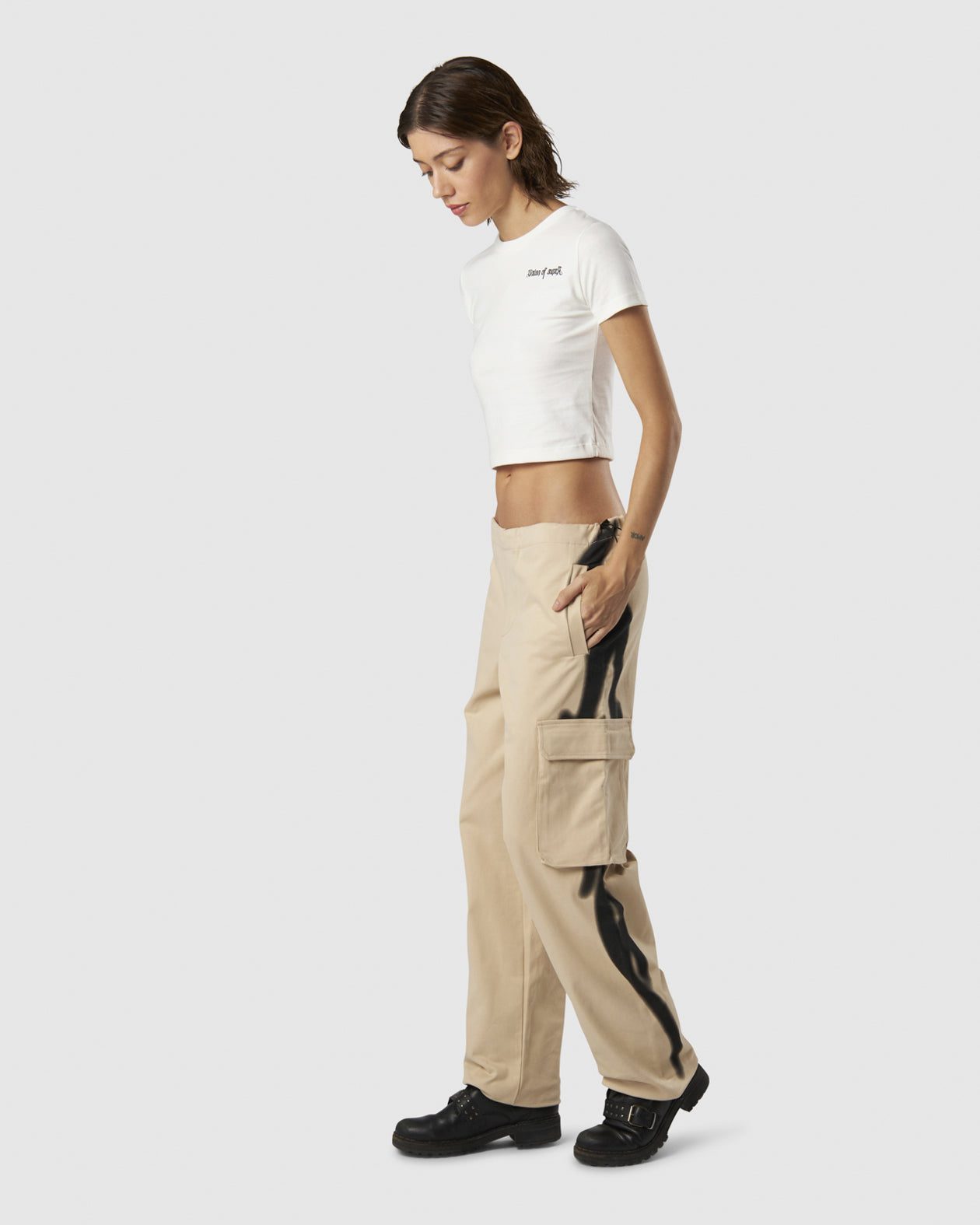 Vision Of Super LIGHT SAND CARGO PANTS WITH EMBROIDERED TRIBAL LOGO ON BACK AND PRINTED TRIBAL FLAMES ON SIDES Vendita Economica